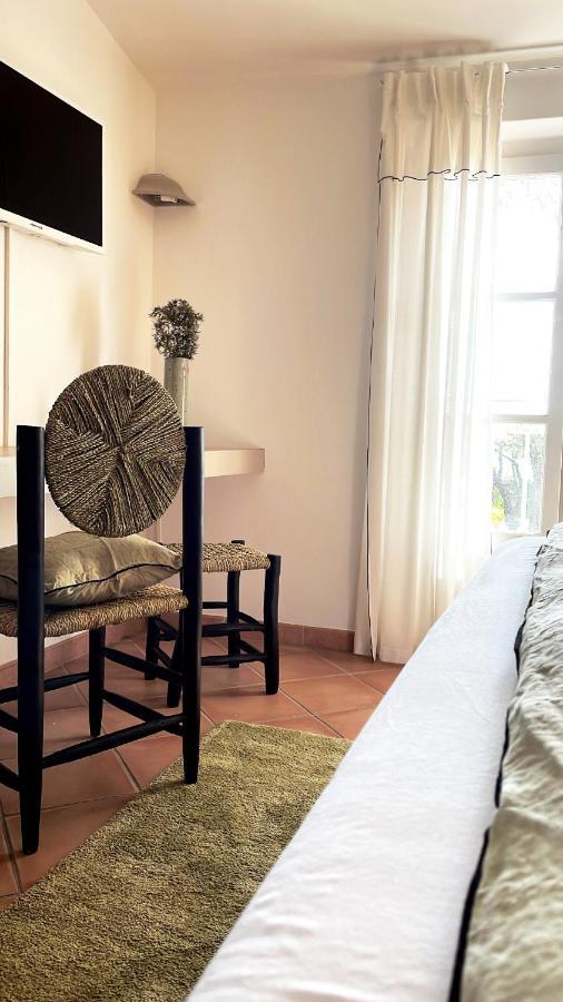 Le Cigalon Bed & Breakfast Le Beausset Rom bilde