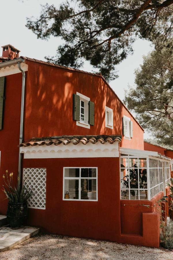 Le Cigalon Bed & Breakfast Le Beausset Eksteriør bilde