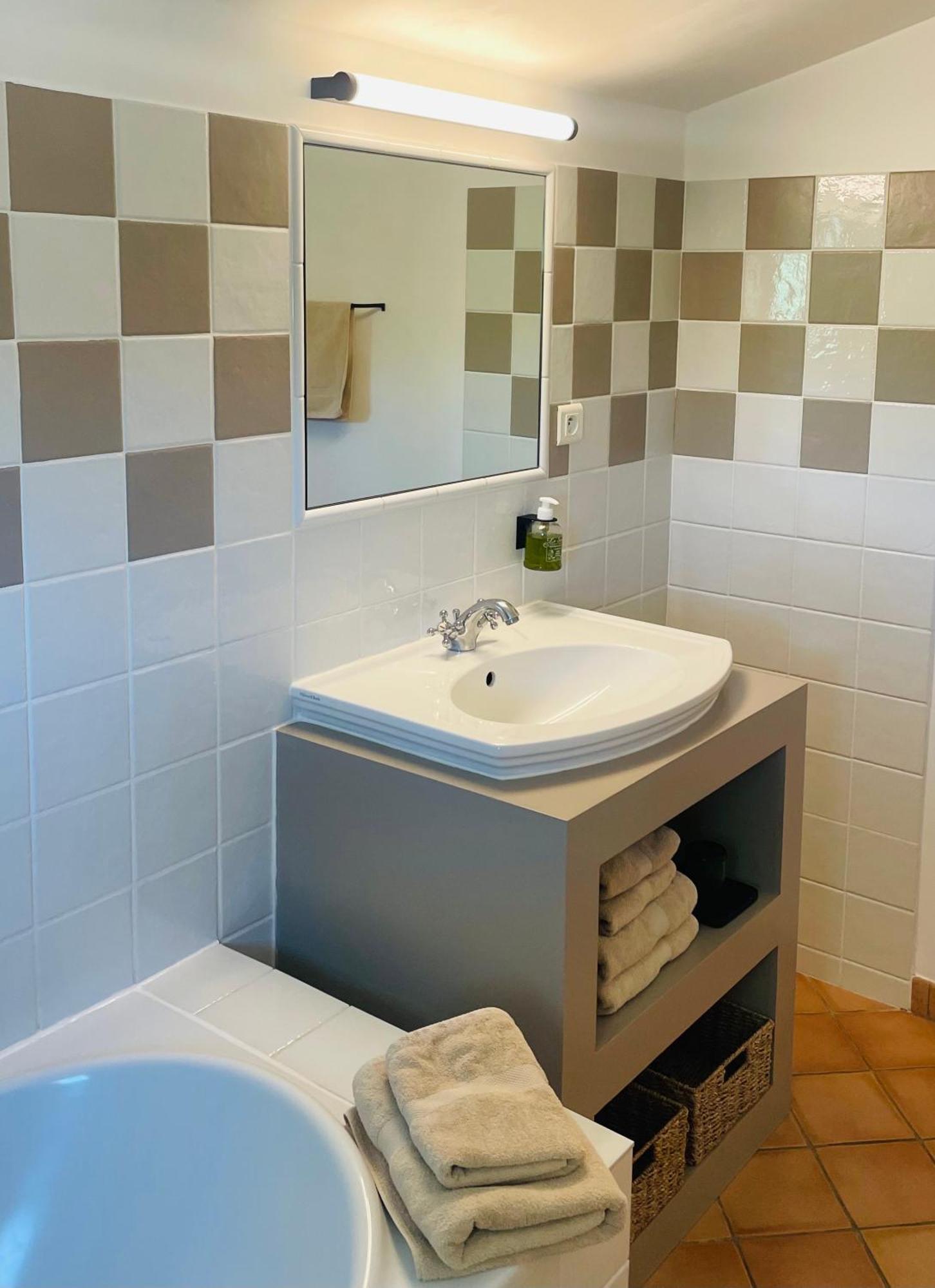 Le Cigalon Bed & Breakfast Le Beausset Rom bilde