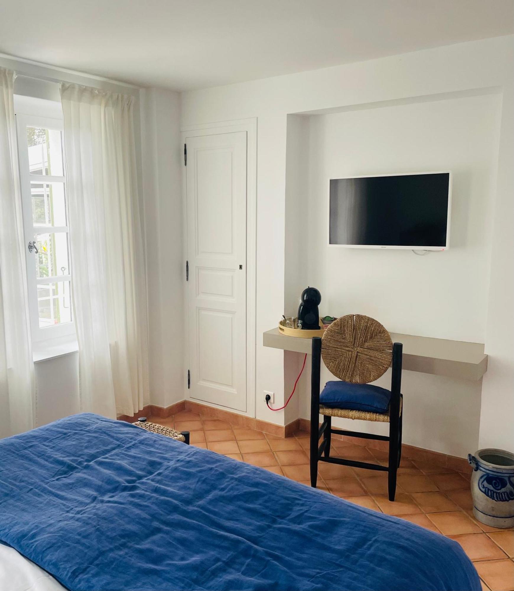 Le Cigalon Bed & Breakfast Le Beausset Rom bilde